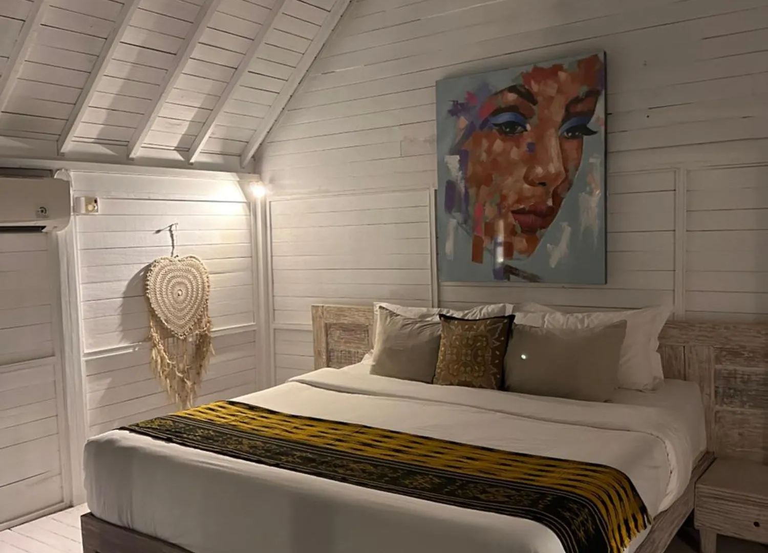 Kenzo Hut3 Mesari Aparthotel Seminyak  0*, Seminyak (Bali)